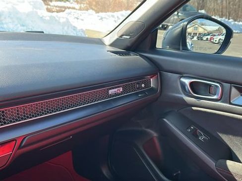 Used 2025 Honda Civic Type R image 18