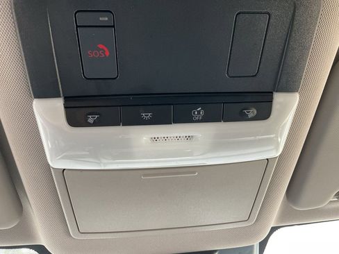 Used 2025 Nissan Rogue SV image 28