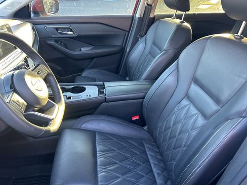 Used 2023 Nissan Rogue Platinum w/ Platinum Premium Package image 9