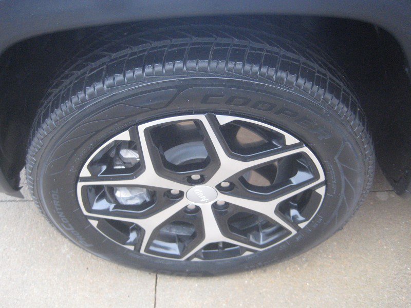 Used 2024 Jeep Compass Limited AWD/4WD image 12