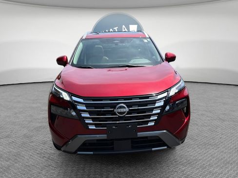 Used 2024 Nissan Rogue SL w/ SL Premium Package FWD image 9