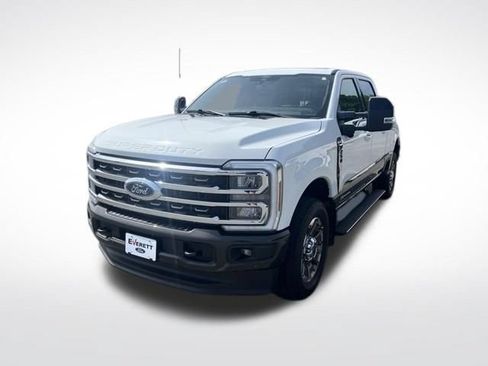 Used 2024 Ford F250 King Ranch w/ FX4 Off-Road Package AWD/4WD image 3