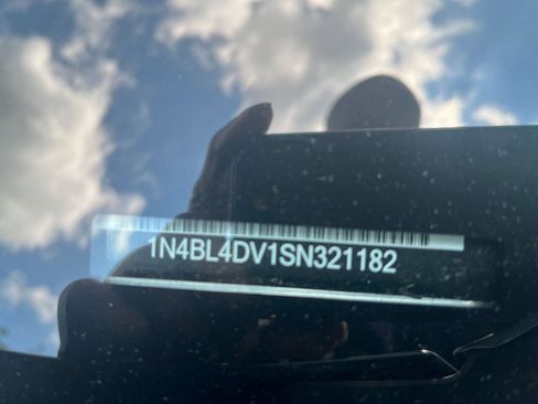 Used 2025 Nissan Altima 2.5 SV FWD image 29