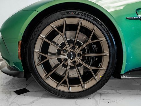 New 2026 Aston Martin V8 Vantage Roadster image 4