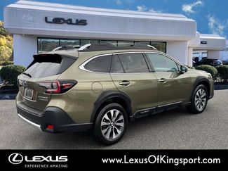 Used 2023 Subaru Outback Touring XT AWD/4WD video 5