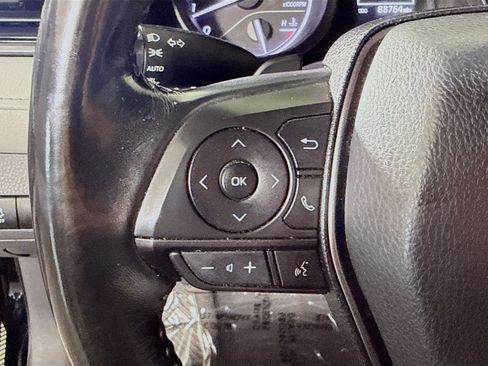 Used 2021 Toyota Camry SE FWD image 14