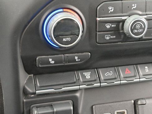 Used 2023 Chevrolet Silverado 2500 LT w/ Convenience Package image 23