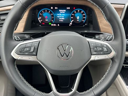 New 2026 Volkswagen Atlas SE image 23