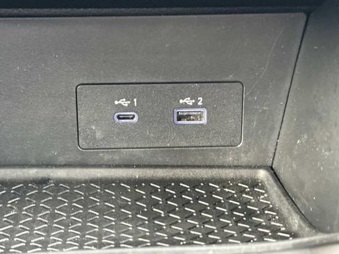 Used 2024 Nissan Pathfinder SV FWD image 22
