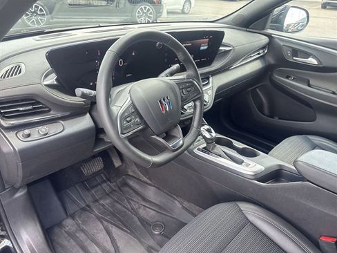Used 2024 Buick Envista Preferred w/ Convenience I Package FWD image 10