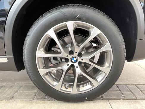 New 2026 BMW X5 xDrive40i w/ Climate Comfort Package image 7