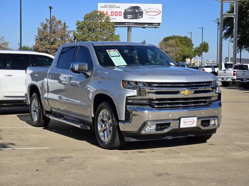 Used 2022 Chevrolet Silverado 1500 LTZ w/ LTZ Convenience Package II RWD image 3
