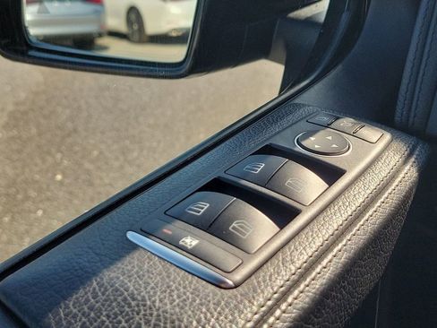 Used 2017 Mercedes-Benz G 550 G 550 image 32