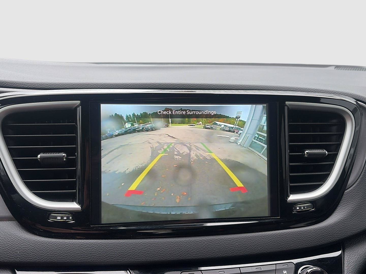 Used 2026 Chrysler Pacifica Select FWD image 19