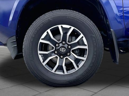 Used 2023 Toyota Tacoma TRD Sport w/ Technology Package AWD/4WD image 10