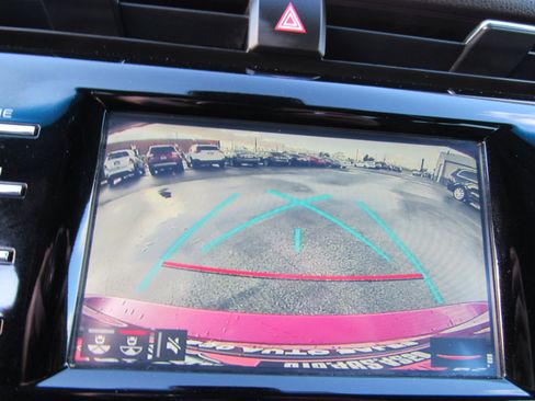 Used 2018 Toyota Camry XSE image 16