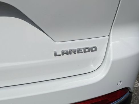New 2026 Jeep Grand Cherokee Laredo w/ Trailer Tow Package RWD image 21