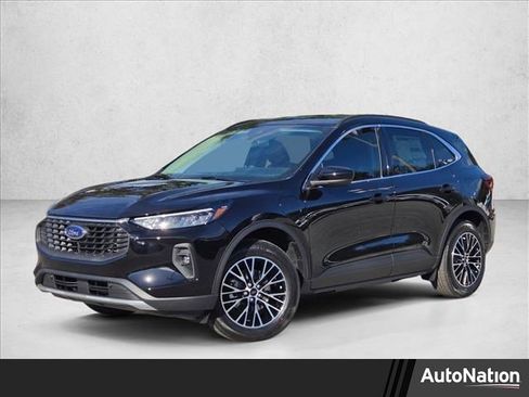 New 2026 Ford Escape SE FWD image 1