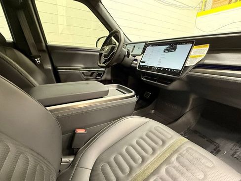 Used 2024 Rivian R1S Adventure Dual AWD/4WD image 40