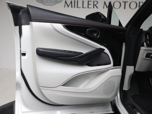Used 2025 Aston Martin DBX 707 AWD/4WD image 19