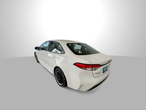 Used 2022 Toyota Corolla LE image 6
