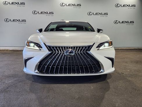 Used 2024 Lexus ES 300h w/ Premium Package image 6