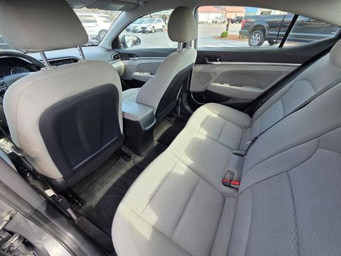 Used 2019 Hyundai Elantra SEL image 13