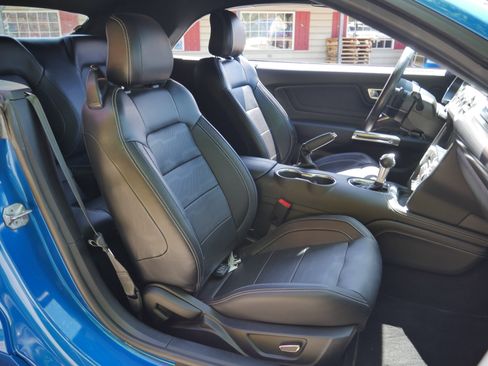 Used 2019 Ford Mustang GT Premium w/ GT Performance Package RWD image 25