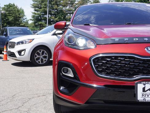 Used 2022 Kia Sportage LX AWD/4WD image 8