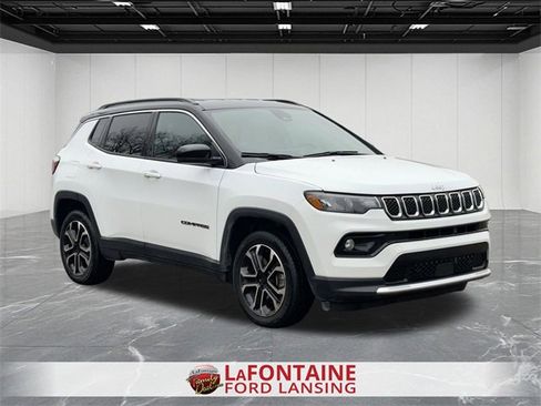 Used 2023 Jeep Compass Limited image 7