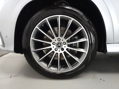 Used 2024 Mercedes-Benz GLE 450 4MATIC w/ AMG Line Exterior image 37