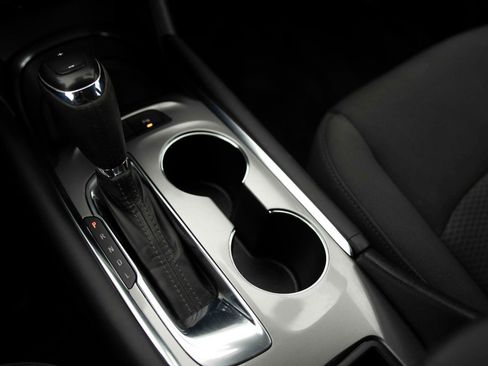 Used 2017 Chevrolet Malibu LT w/ Driver Confidence Package image 10