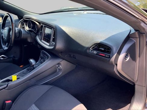 Used 2022 Dodge Challenger R/T Scat Pack RWD image 16
