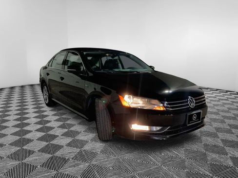 Used 2015 Volkswagen Passat 1.8T Limited Edition image 4
