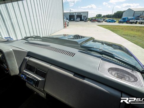 Used 1994 Chevrolet Silverado 1500 2WD Regular Cab image 89