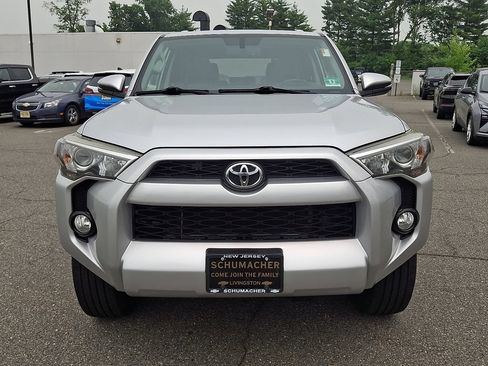 Used 2016 Toyota 4Runner SR5 Premium AWD/4WD image 2