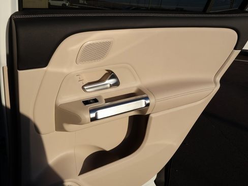 New 2026 Mercedes-Benz GLB 250 4MATIC image 16