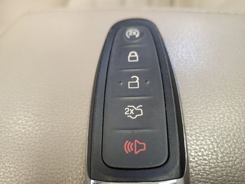 Used 2017 Ford Escape Titanium w/ Equipment Group 301A FWD image 32