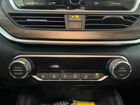 Used 2025 Nissan Altima 2.5 SV w/ SV Special Edition Package image 15