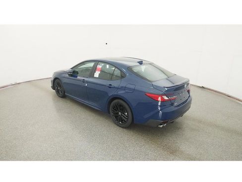 New 2026 Toyota Camry SE image 5