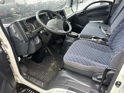 Used 2023 Chevrolet Low Cab Forward 5500XD image 9