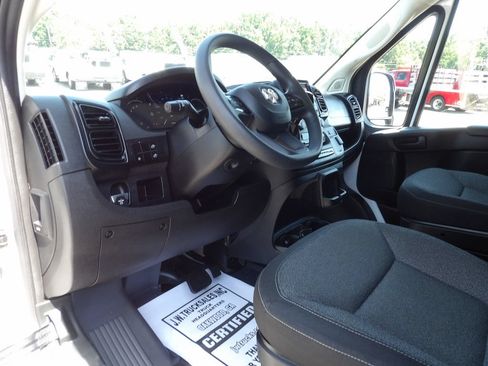 Used 2025 RAM ProMaster 2500 w/ U-Haul Equipment Group FWD image 16