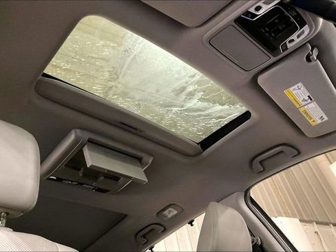 Used 2017 Honda Pilot Elite image 22