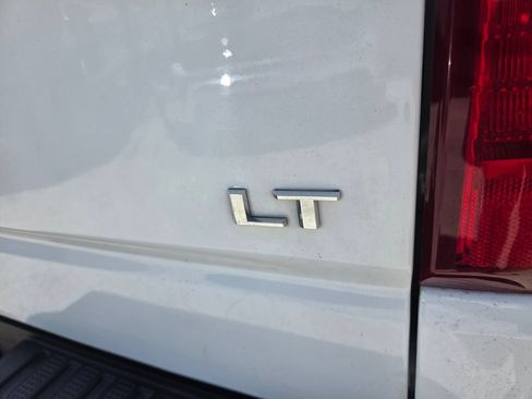 Used 2023 Chevrolet Silverado 1500 LT AWD/4WD image 13