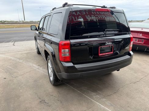 Used 2014 Jeep Patriot Latitude image 17