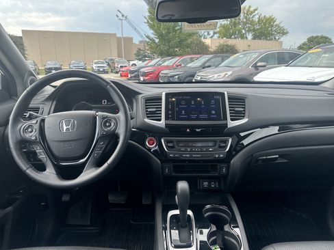 Used 2017 Honda Ridgeline RTL-E image 19