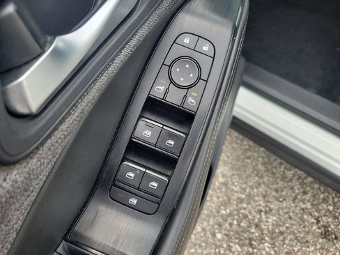 Certified 2023 Nissan Rogue SV FWD image 13