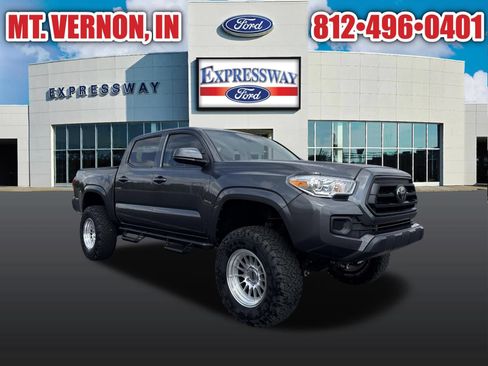 Used 2021 Toyota Tacoma SR AWD/4WD image 11