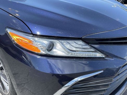 Used 2022 Toyota Camry XLE FWD image 2