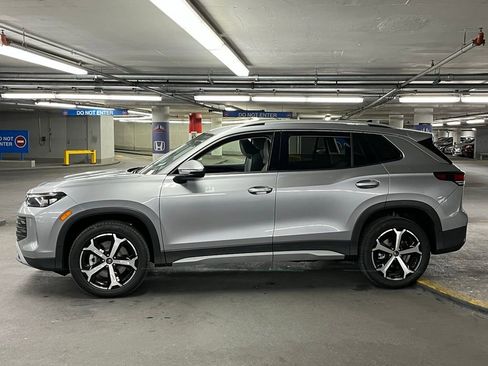 New 2026 Volkswagen Tiguan SE image 33